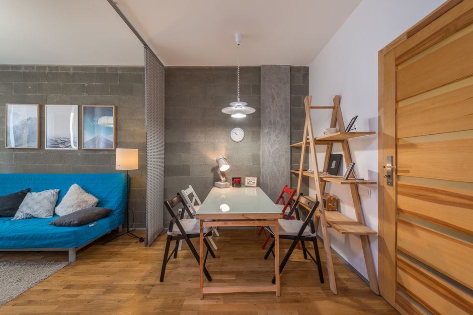 8 Tiny Studio Apartment Storage Hacks That Work in 2026